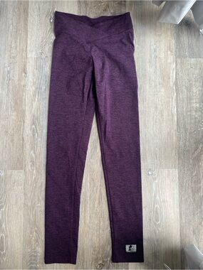 Celestial Bodiez low waisted leggings scrunch butt